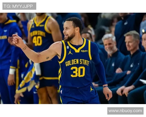 勇士对阵鹈鹕库里单场53分精彩表现回顾与分析